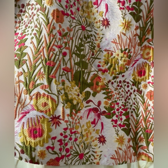 Floral Embroidered Mini Skirt - Picture 2 of 6